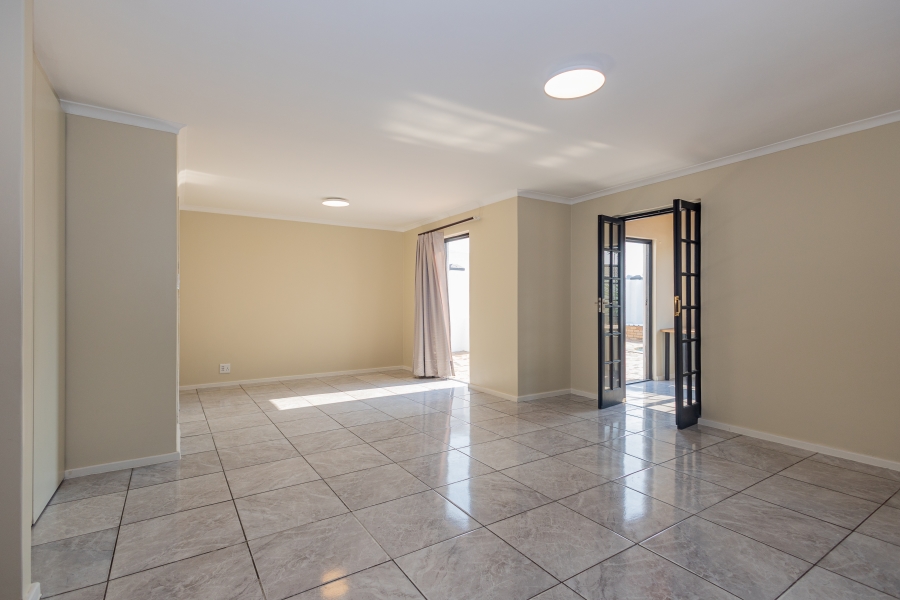 5 Bedroom Property for Sale in De Bron Western Cape